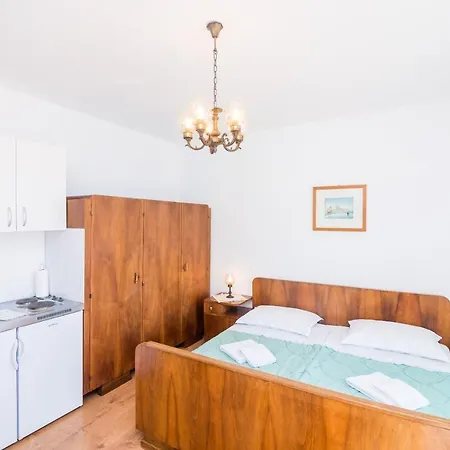 Zana - Studio With Balcony And Sea View Apartman *
